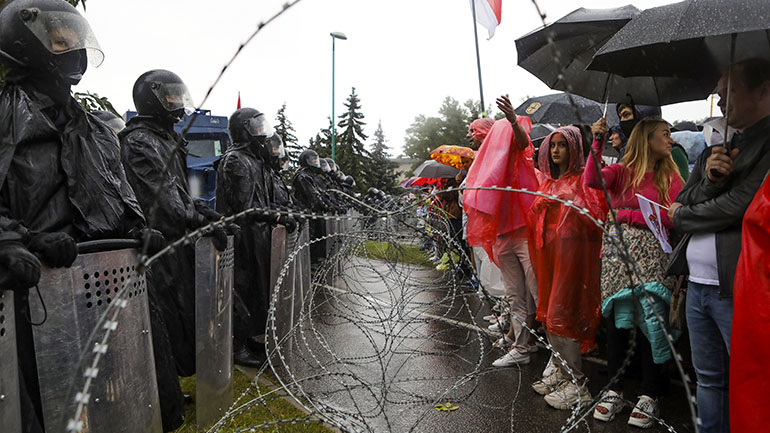 Λευκορωσία: Συνολικά 633 διαδηλωτές συνελήφθησαν την Κυριακή
